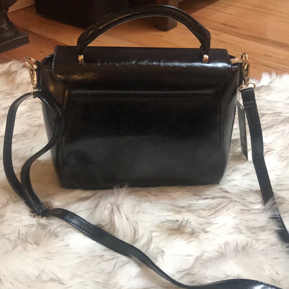 ❣️NWT❣️ black heart Crossbody - Picture 2 of 4